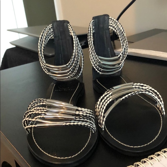 Tory Burch- zip up slides - Picture 5 of 9